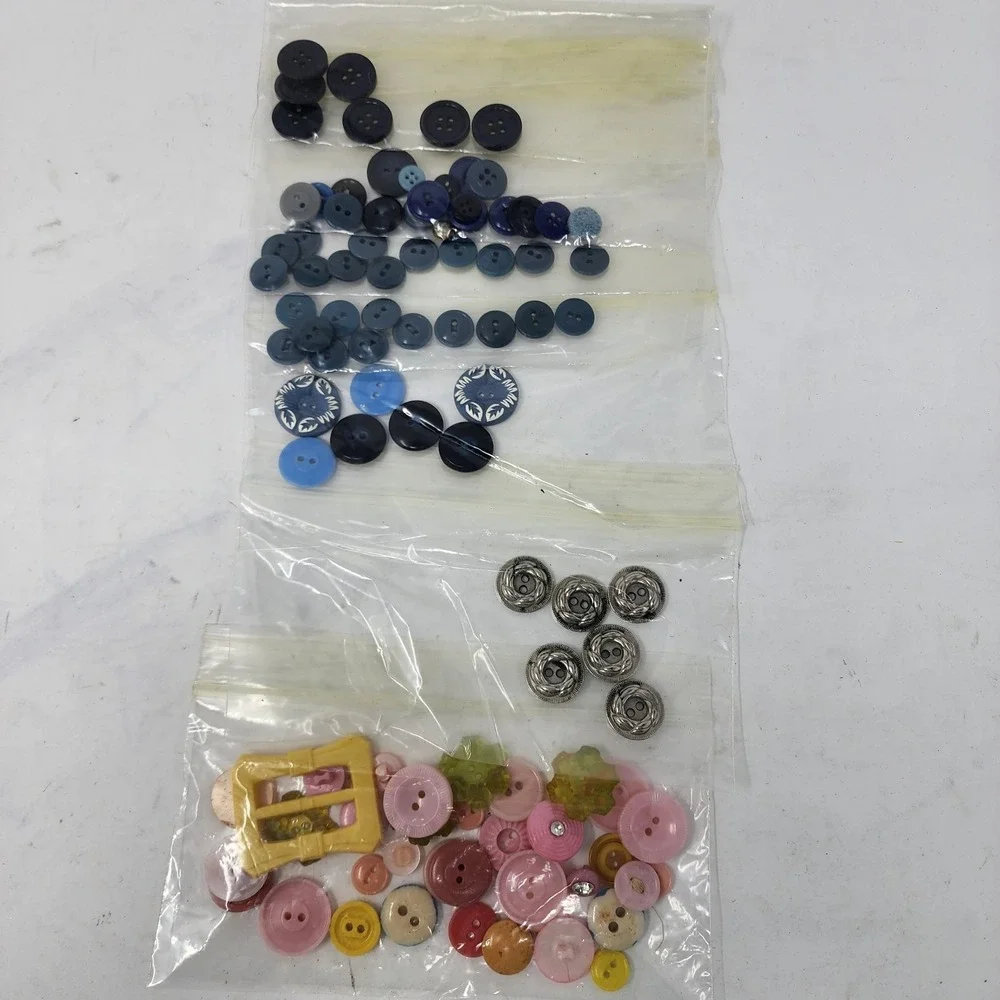 Vintage Estate Sale Buttons Mixed Lot ‎ Various Sizes Colors Round Types Usable